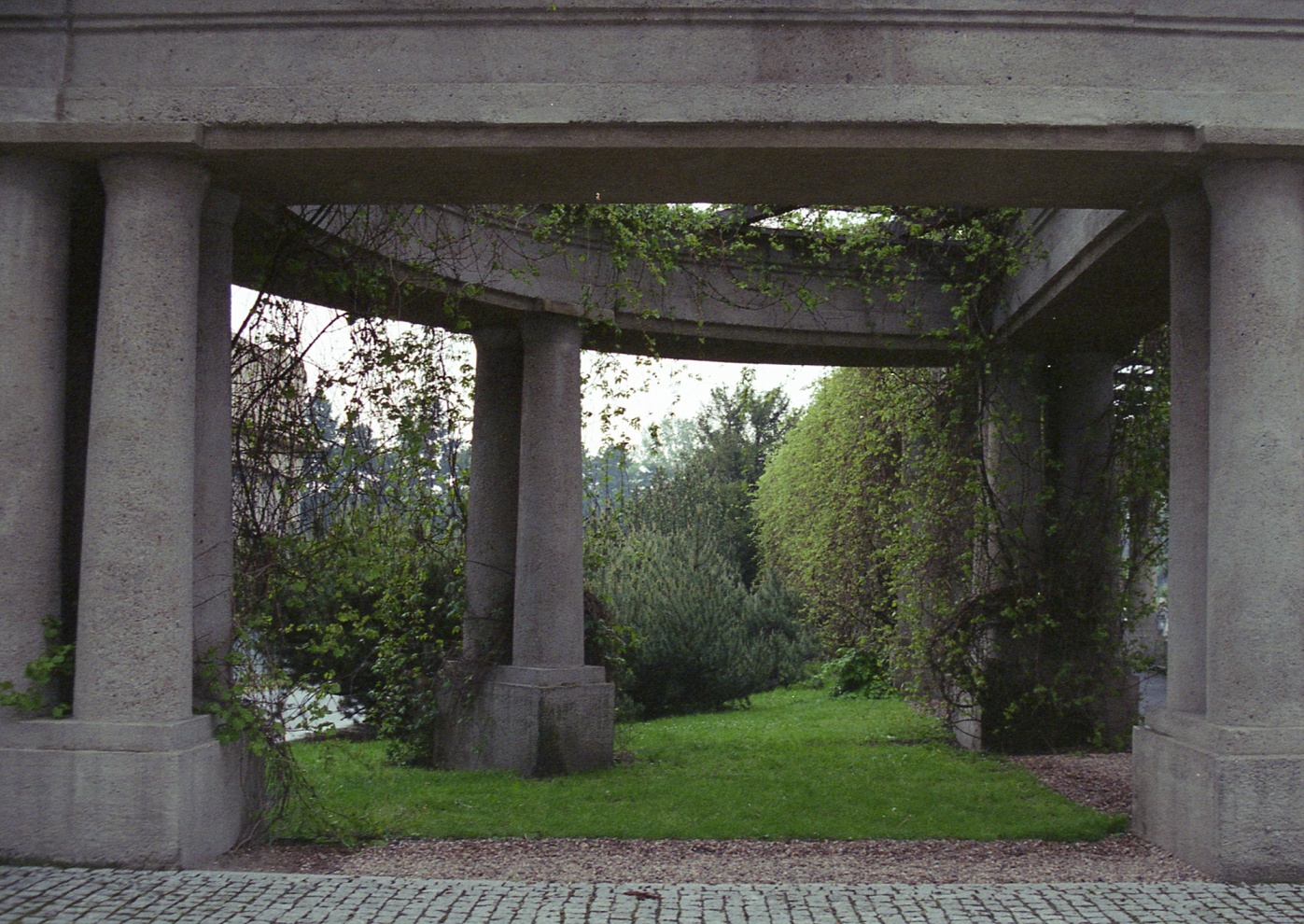 PO-LAND