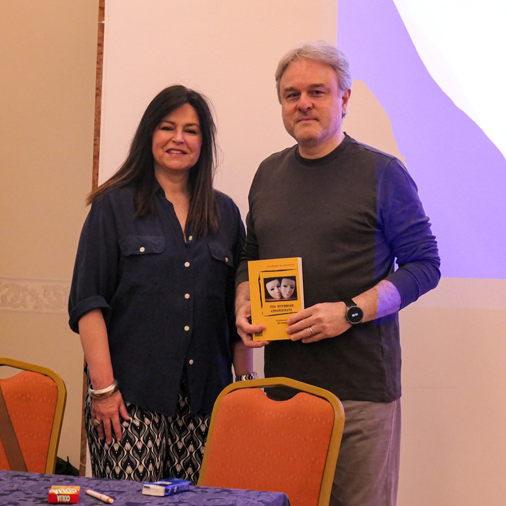 Presentazione Una supercar abbandonata